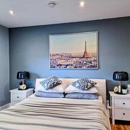 Master Bedroom With Ensuite لُكَن المظهر الخارجي الصورة
