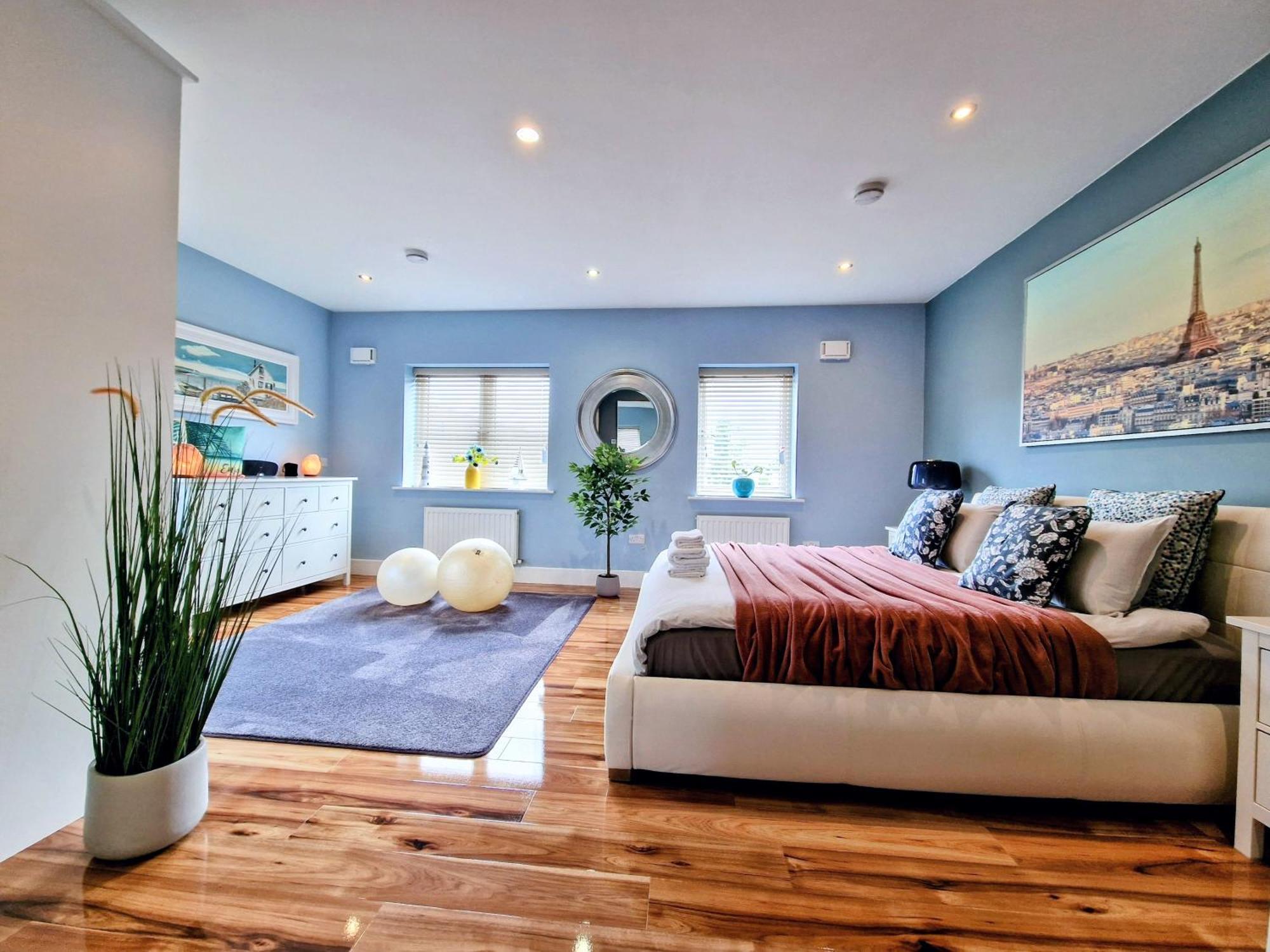 Master Bedroom With Ensuite لُكَن المظهر الخارجي الصورة